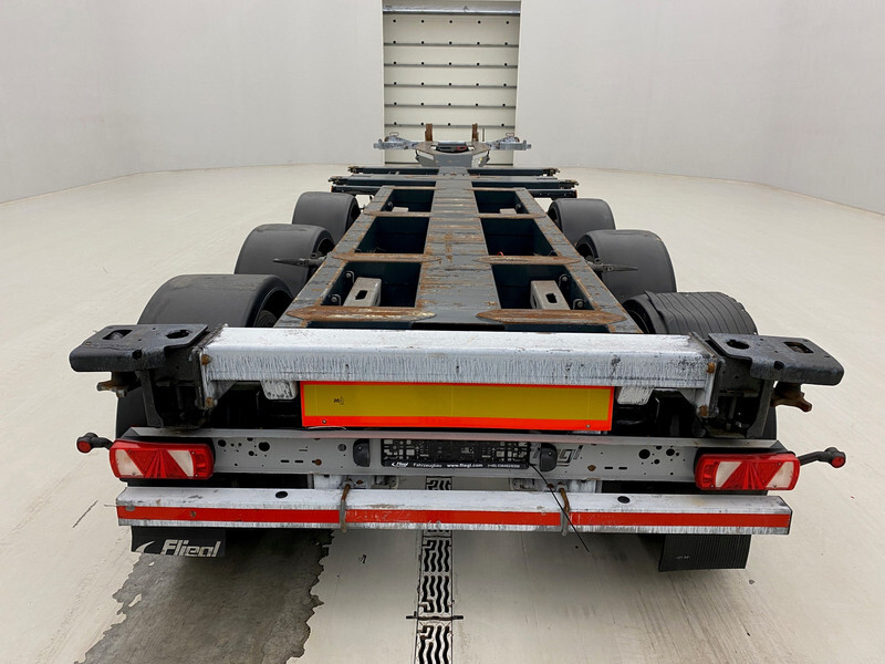 Fliegl Polyvalent skelet 2 x 20-30-40-45 ft - Containertransporter/ Wissellaadbak oplegger: afbeelding 5 Fliegl Polyvalent skelet 2 x 20-30-40-45 ft - Containertransporter/ Wissellaadbak oplegger: afbeelding 5