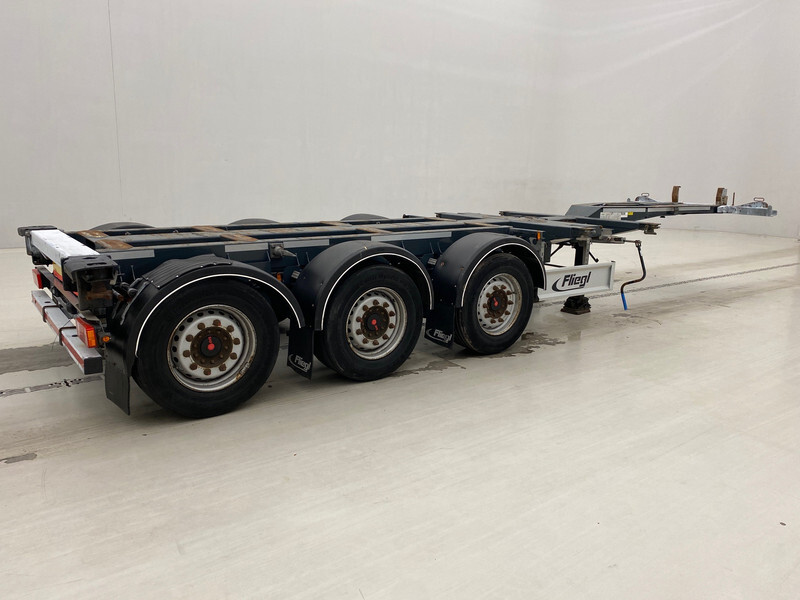 Fliegl Polyvalent skelet 2 x 20-30-40-45 ft - Containertransporter/ Wissellaadbak oplegger: afbeelding 4 Fliegl Polyvalent skelet 2 x 20-30-40-45 ft - Containertransporter/ Wissellaadbak oplegger: afbeelding 4