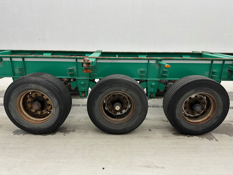 Fruehauf Skelet 2 x 20-40 ft - Containertransporter/ Wissellaadbak oplegger: afbeelding 5 Fruehauf Skelet 2 x 20-40 ft - Containertransporter/ Wissellaadbak oplegger: afbeelding 5