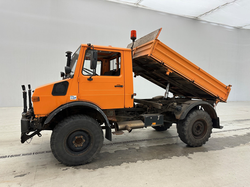 Mercedes-Benz Unimog U427 - 4x4 - Kipper vrachtwagen: afbeelding 4 Mercedes-Benz Unimog U427 - 4x4 - Kipper vrachtwagen: afbeelding 4