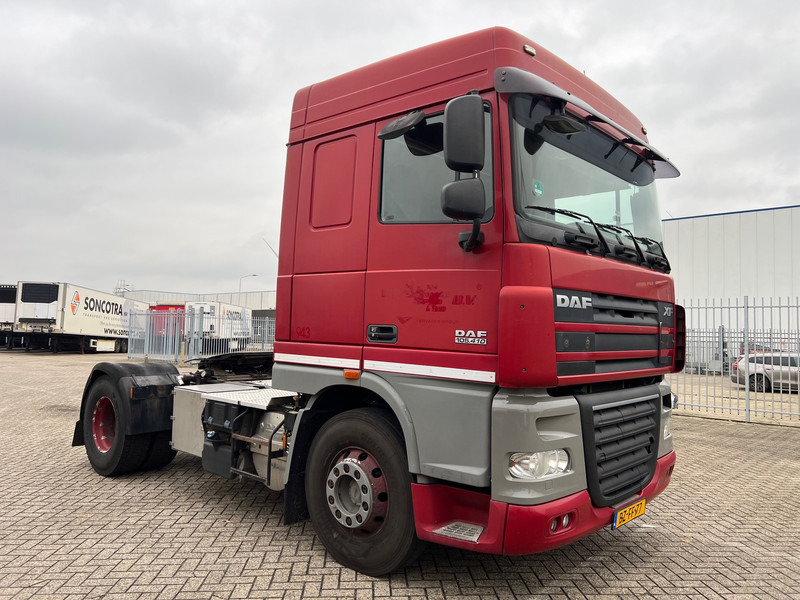 DAF XF105.410 Space Cab - ADR* - Trekker: afbeelding 3 DAF XF105.410 Space Cab - ADR* - Trekker: afbeelding 3