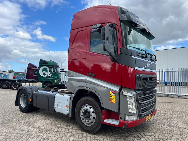 Volvo FH13.420 Globetrotter - ADR - Trekker: afbeelding 4 Volvo FH13.420 Globetrotter - ADR - Trekker: afbeelding 4
