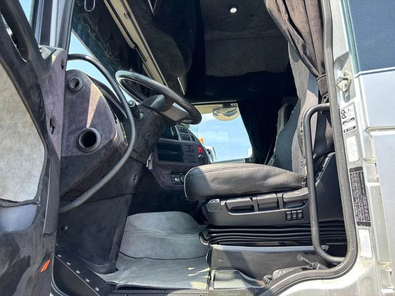 DAF XF 530 Super Spacecab Euro 6 Retarder - Trekker: afbeelding 5 DAF XF 530 Super Spacecab Euro 6 Retarder - Trekker: afbeelding 5