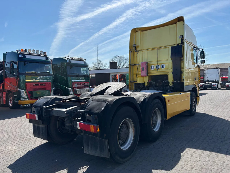 DAF XF 95.530 6X4 Super Spacecab Steelsuspension Manual geabox Euro 3 - Trekker: afbeelding 4 DAF XF 95.530 6X4 Super Spacecab Steelsuspension Manual geabox Euro 3 - Trekker: afbeelding 4