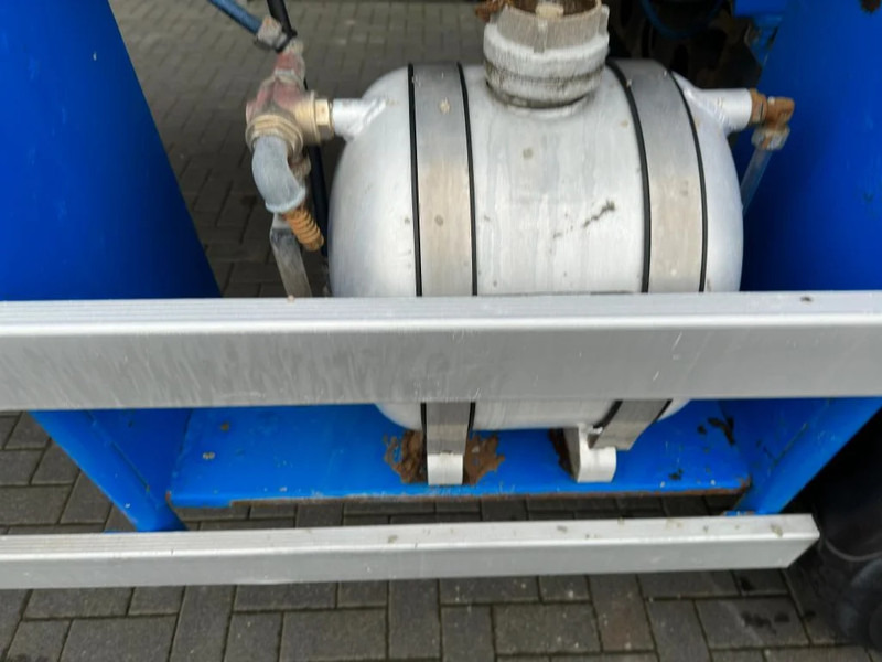 Betonmixer oplegger De Buf 2-ASSIGE 10M3 CONCRETE MIXER/MISCHER/MIXER: afbeelding 13 Betonmixer oplegger De Buf 2-ASSIGE 10M3 CONCRETE MIXER/MISCHER/MIXER: afbeelding 13