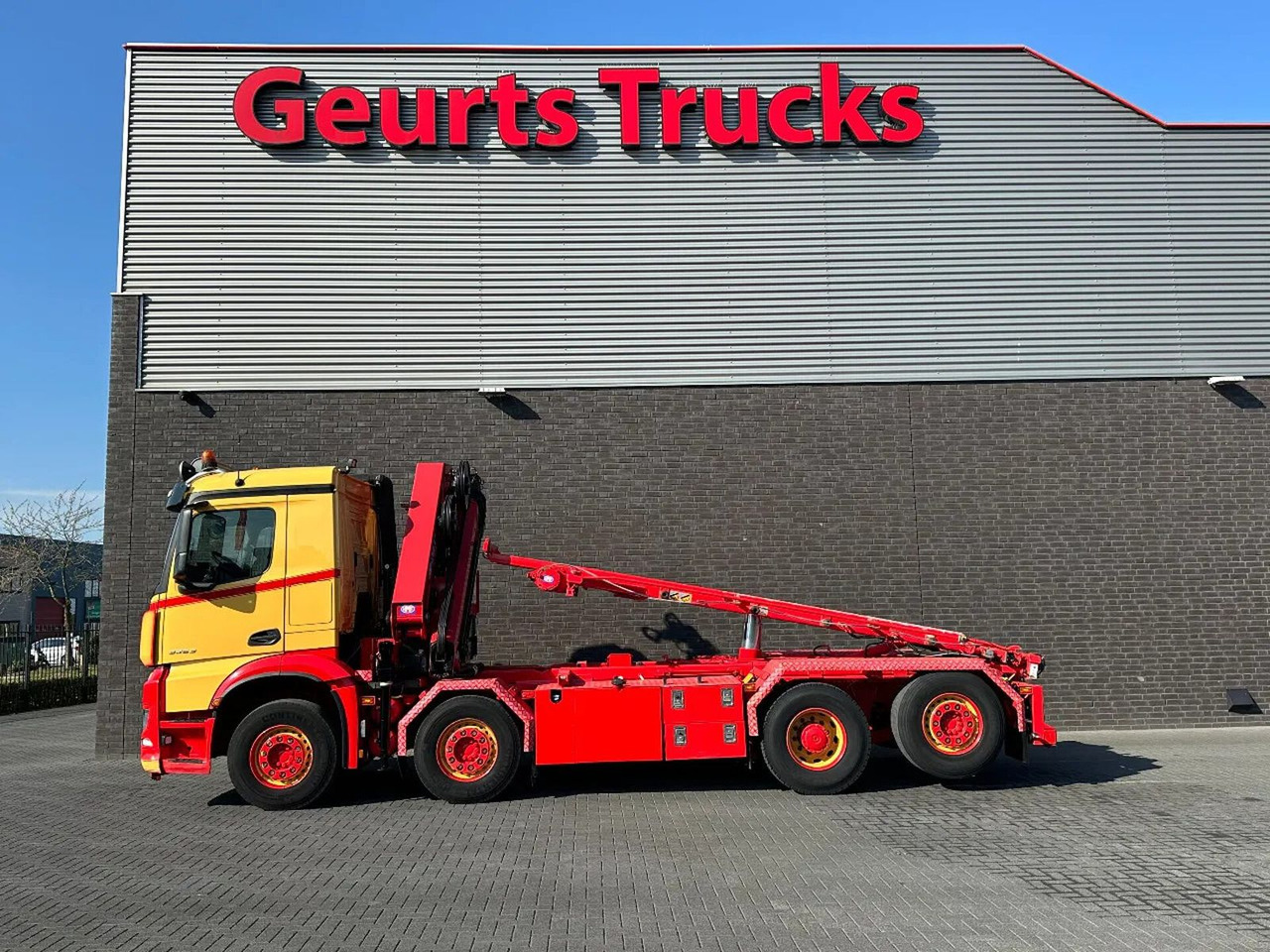 Mercedes-Benz Arocs 3253 L ENA 8X2/4 HMF2820 KRAAN / KRAN/ CRA - Haakarmsysteem vrachtwagen, Kraanwagen: afbeelding 1 Mercedes-Benz Arocs 3253 L ENA 8X2/4 HMF2820 KRAAN / KRAN/ CRA - Haakarmsysteem vrachtwagen, Kraanwagen: afbeelding 1