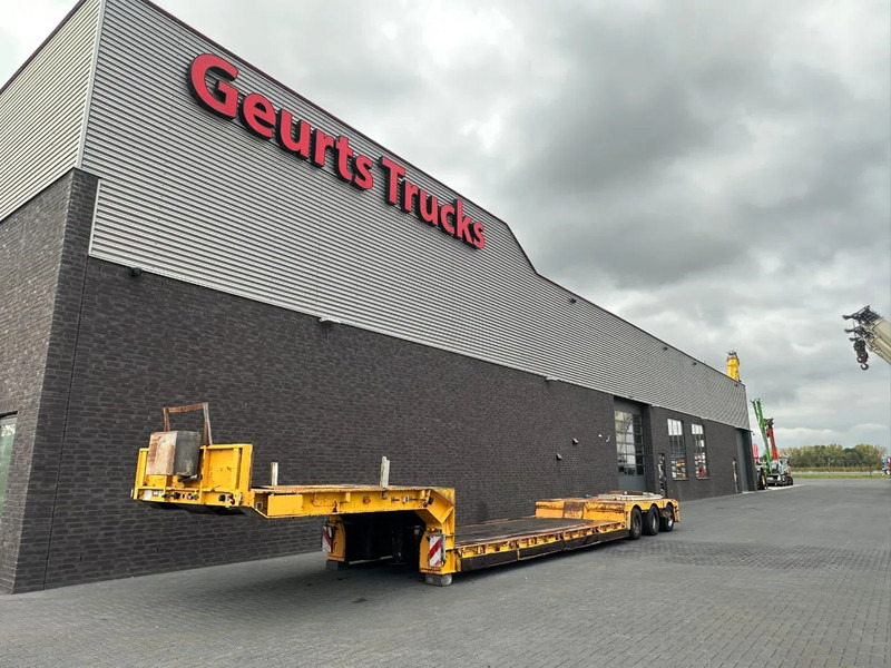 Nooteboom EURO-48-03 DIEPLADER / TIEFLADER / LOW LOADER MET HYDRAULISCH VERING EN STUURASSEN - Dieplader oplegger: afbeelding 2 Nooteboom EURO-48-03 DIEPLADER / TIEFLADER / LOW LOADER MET HYDRAULISCH VERING EN STUURASSEN - Dieplader oplegger: afbeelding 2