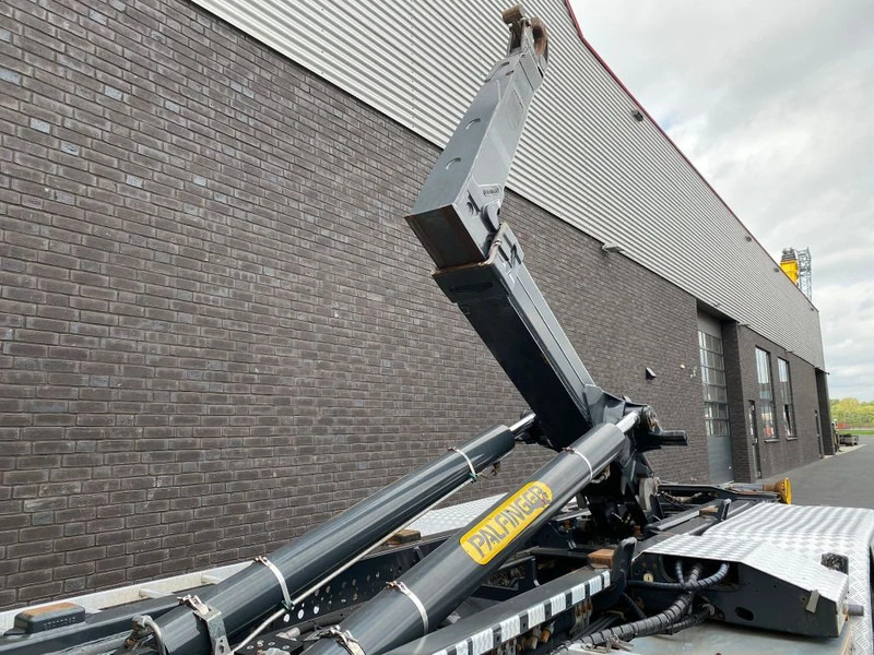 Leasing Scania R450 6X2 + PALFINGER HAAKARMSYSTEEM/ABROLLKIPPER/HOOKLIFT Scania R450 6X2 + PALFINGER HAAKARMSYSTEEM/ABROLLKIPPER/HOOKLIFT: afbeelding 12 Leasing Scania R450 6X2 + PALFINGER HAAKARMSYSTEEM/ABROLLKIPPER/HOOKLIFT Scania R450 6X2 + PALFINGER HAAKARMSYSTEEM/ABROLLKIPPER/HOOKLIFT: afbeelding 12