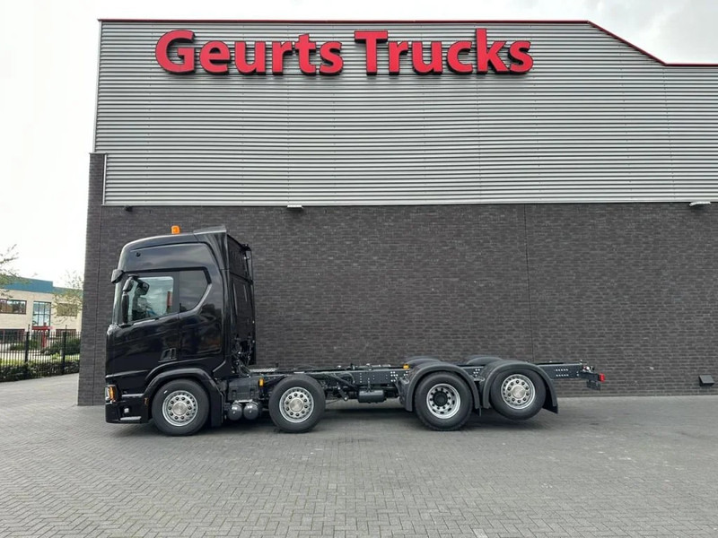 Scania R540 NGS 8X2 CHASSIS NIEUW/NEUE/NEW FULL OPTIONS 4X IN STOCK !!! - Chassis vrachtwagen: afbeelding 1 Scania R540 NGS 8X2 CHASSIS NIEUW/NEUE/NEW FULL OPTIONS 4X IN STOCK !!! - Chassis vrachtwagen: afbeelding 1