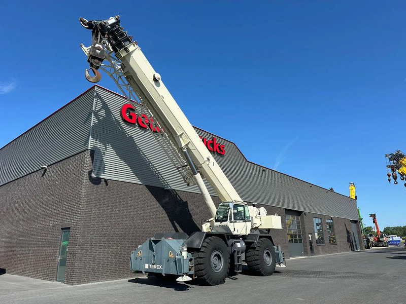 Terex RT130 ROUGH TERRAIN CRANE + JIB - Ruwterreinkraan: afbeelding 2 Terex RT130 ROUGH TERRAIN CRANE + JIB - Ruwterreinkraan: afbeelding 2