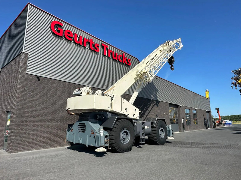 Terex RT130 ROUGH TERRAIN CRANE + JIB - Ruwterreinkraan: afbeelding 5 Terex RT130 ROUGH TERRAIN CRANE + JIB - Ruwterreinkraan: afbeelding 5