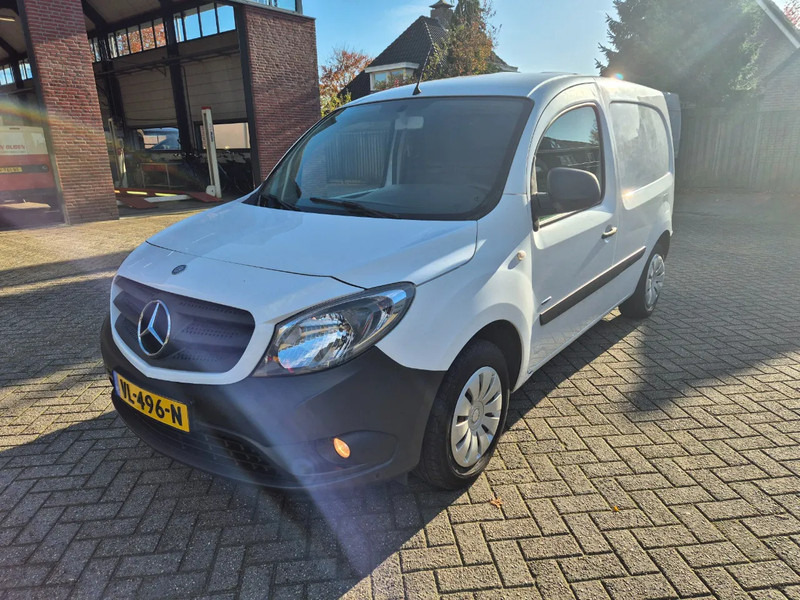 Mercedes-Benz Citan 108 CDI - Kleine bestelwagen: afbeelding 1 Mercedes-Benz Citan 108 CDI - Kleine bestelwagen: afbeelding 1