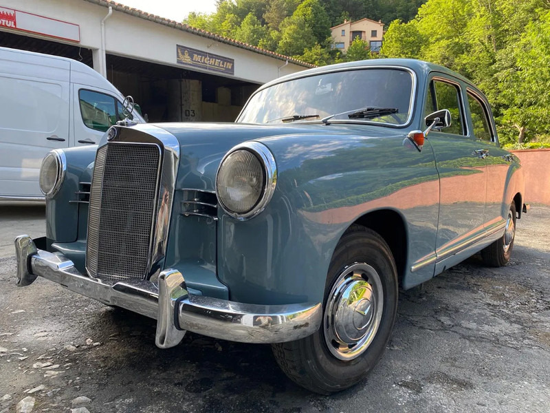 Mercedes-Benz ponton geheel gerestaureerd 180 - Personenwagen: afbeelding 1 Mercedes-Benz ponton geheel gerestaureerd 180 - Personenwagen: afbeelding 1