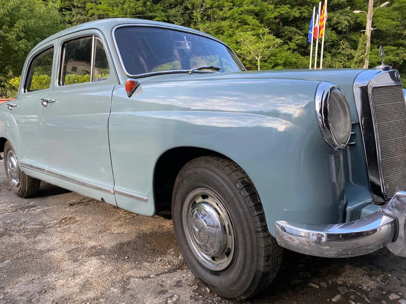 Mercedes-Benz ponton geheel gerestaureerd 180 - Personenwagen: afbeelding 2 Mercedes-Benz ponton geheel gerestaureerd 180 - Personenwagen: afbeelding 2
