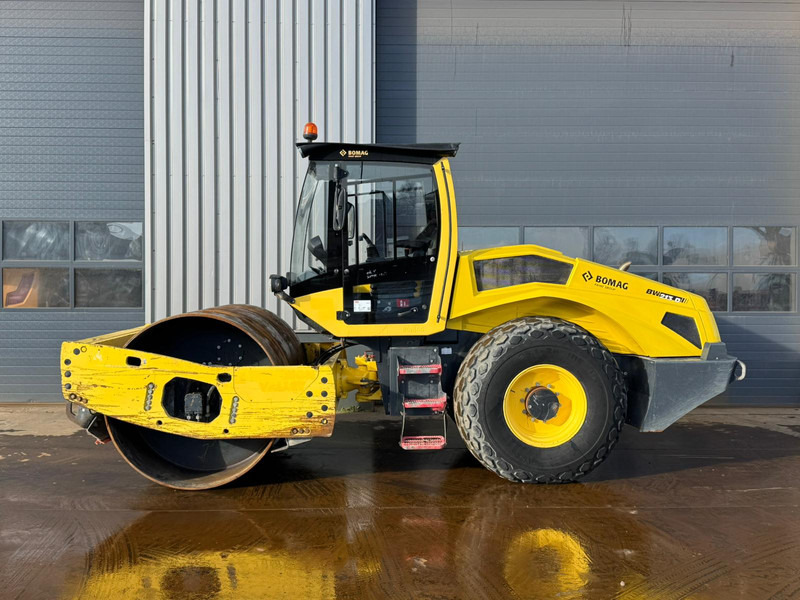 Bomag BW213D-5 - Wals: afbeelding 1 Bomag BW213D-5 - Wals: afbeelding 1