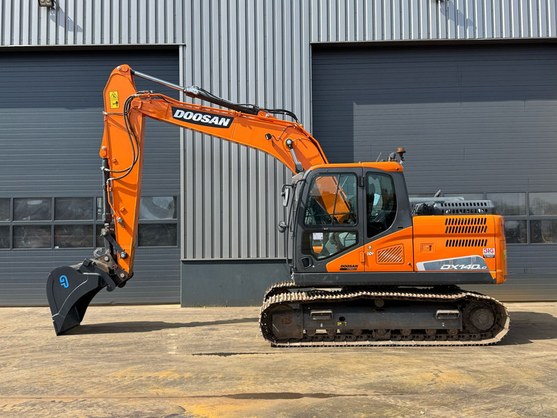 Doosan DX140LC-5 - CE / Verachtert CW30 - GP edge bucket - Rupsgraafmachine: afbeelding 1 Doosan DX140LC-5 - CE / Verachtert CW30 - GP edge bucket - Rupsgraafmachine: afbeelding 1
