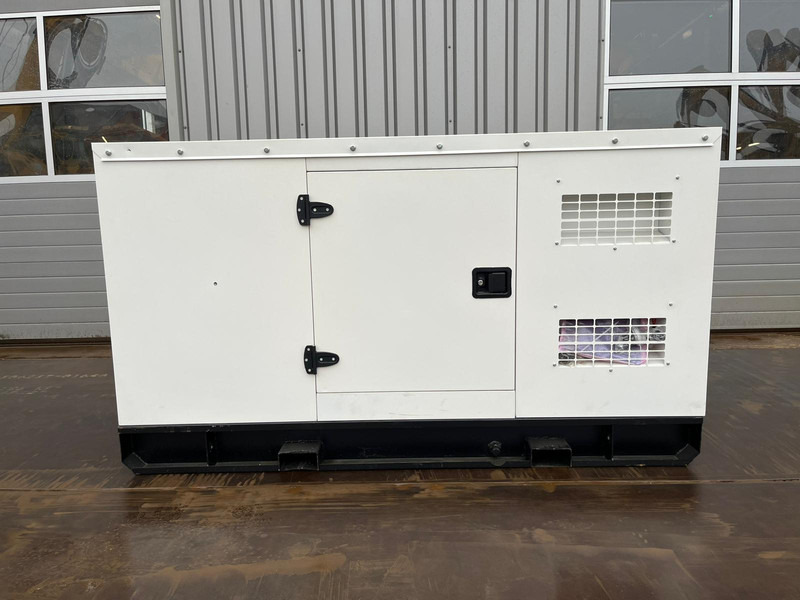 Giga power 37.5 KVA closed generator set - LT-W30GF - Industrie generator: afbeelding 4 Giga power 37.5 KVA closed generator set - LT-W30GF - Industrie generator: afbeelding 4