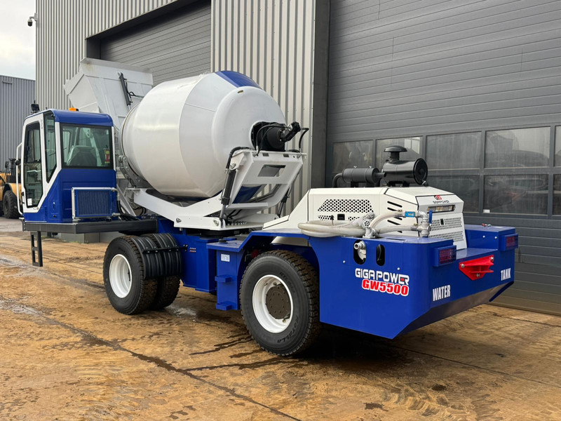Giga power GW5500 4x4 Self Loading Concrete Mixer - Betonmixer: afbeelding 3 Giga power GW5500 4x4 Self Loading Concrete Mixer - Betonmixer: afbeelding 3