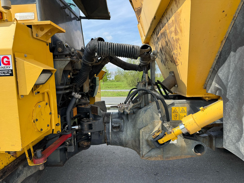 Komatsu HM300-2 - Kiepwagen met knikbesturing: afbeelding 5 Komatsu HM300-2 - Kiepwagen met knikbesturing: afbeelding 5