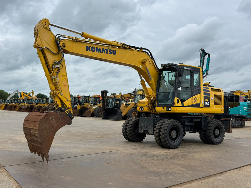 Komatsu PW180-11 - Mobiele graafmachine: afbeelding 2 Komatsu PW180-11 - Mobiele graafmachine: afbeelding 2