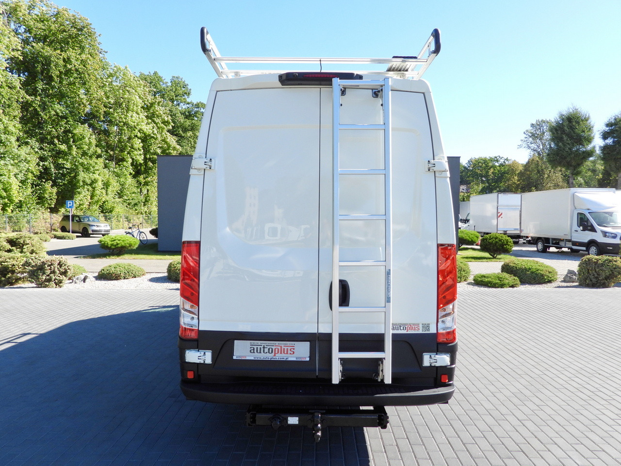 Bedrijfswagen IVECO DAILY 35C17 BOX DELIVERY VAN 6 SEATS CRUISE CONTROL TWIN WHEELS AIR CONDITIONING  170HP: afbeelding 11