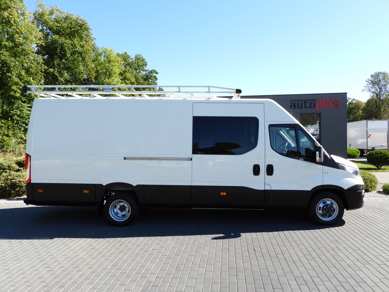 Bedrijfswagen IVECO DAILY 35C17 BOX DELIVERY VAN 6 SEATS CRUISE CONTROL TWIN WHEELS AIR CONDITIONING  170HP: afbeelding 7