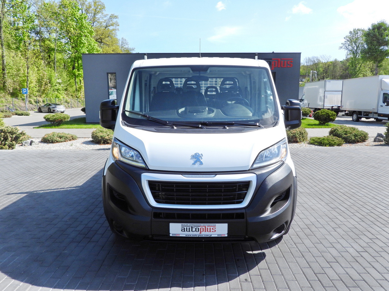PEUGEOT BOXER TIPPER DOUBLE CABIN DOKA 7 SEATS CRUISE CONTROL AIR CONDITIONING 140HP - Bedrijfswagen: afbeelding 5 PEUGEOT BOXER TIPPER DOUBLE CABIN DOKA 7 SEATS CRUISE CONTROL AIR CONDITIONING 140HP - Bedrijfswagen: afbeelding 5