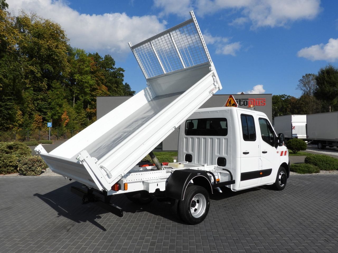 RENAULT MASTER TIPPER DOUBLE CABIN DOKA 6 SEATS CRUISE CONTROL LED LIGHTS TWIN WHEELS AIR CONDITIONING 165HP - Bedrijfswagen: afbeelding 3 RENAULT MASTER TIPPER DOUBLE CABIN DOKA 6 SEATS CRUISE CONTROL LED LIGHTS TWIN WHEELS AIR CONDITIONING 165HP - Bedrijfswagen: afbeelding 3