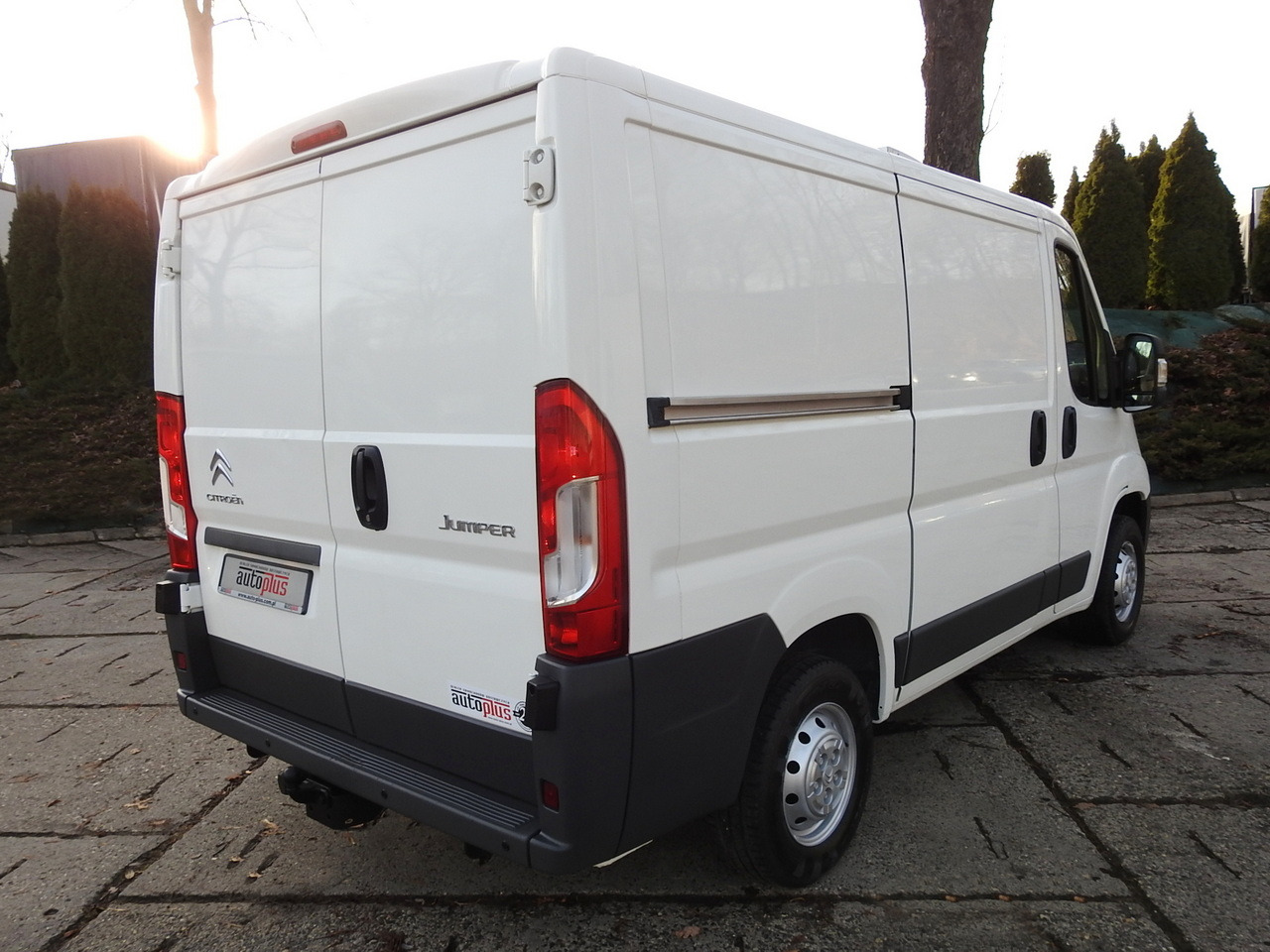 CITROEN JUMPER REFRIGERATOR VAN -5*C LED LIGHTS AIR CONDITIONING 130HP - Koelwagen: afbeelding 3 CITROEN JUMPER REFRIGERATOR VAN -5*C LED LIGHTS AIR CONDITIONING 130HP - Koelwagen: afbeelding 3