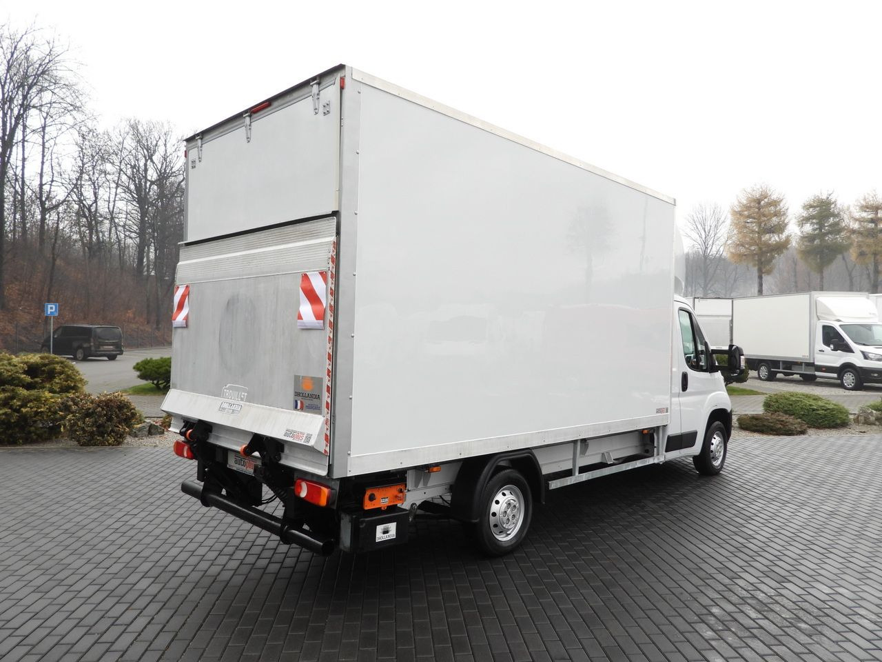 FIAT DUCATO BOX LIFT 8 PALLETS CRUISE CONTROL NAVIGATION LED LIGHTS AIR CONDITIONING 130HP - Bestelwagen gesloten laadbak: afbeelding 3 FIAT DUCATO BOX LIFT 8 PALLETS CRUISE CONTROL NAVIGATION LED LIGHTS AIR CONDITIONING 130HP - Bestelwagen gesloten laadbak: afbeelding 3