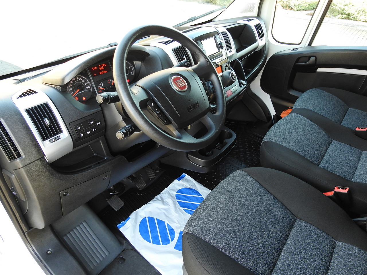 FIAT DUCATO REFRIGERATOR VAN -10*C POWER SUPPLY 230V AIR CONDITIONING 175HP - Koelwagen: afbeelding 2 FIAT DUCATO REFRIGERATOR VAN -10*C POWER SUPPLY 230V AIR CONDITIONING 175HP - Koelwagen: afbeelding 2