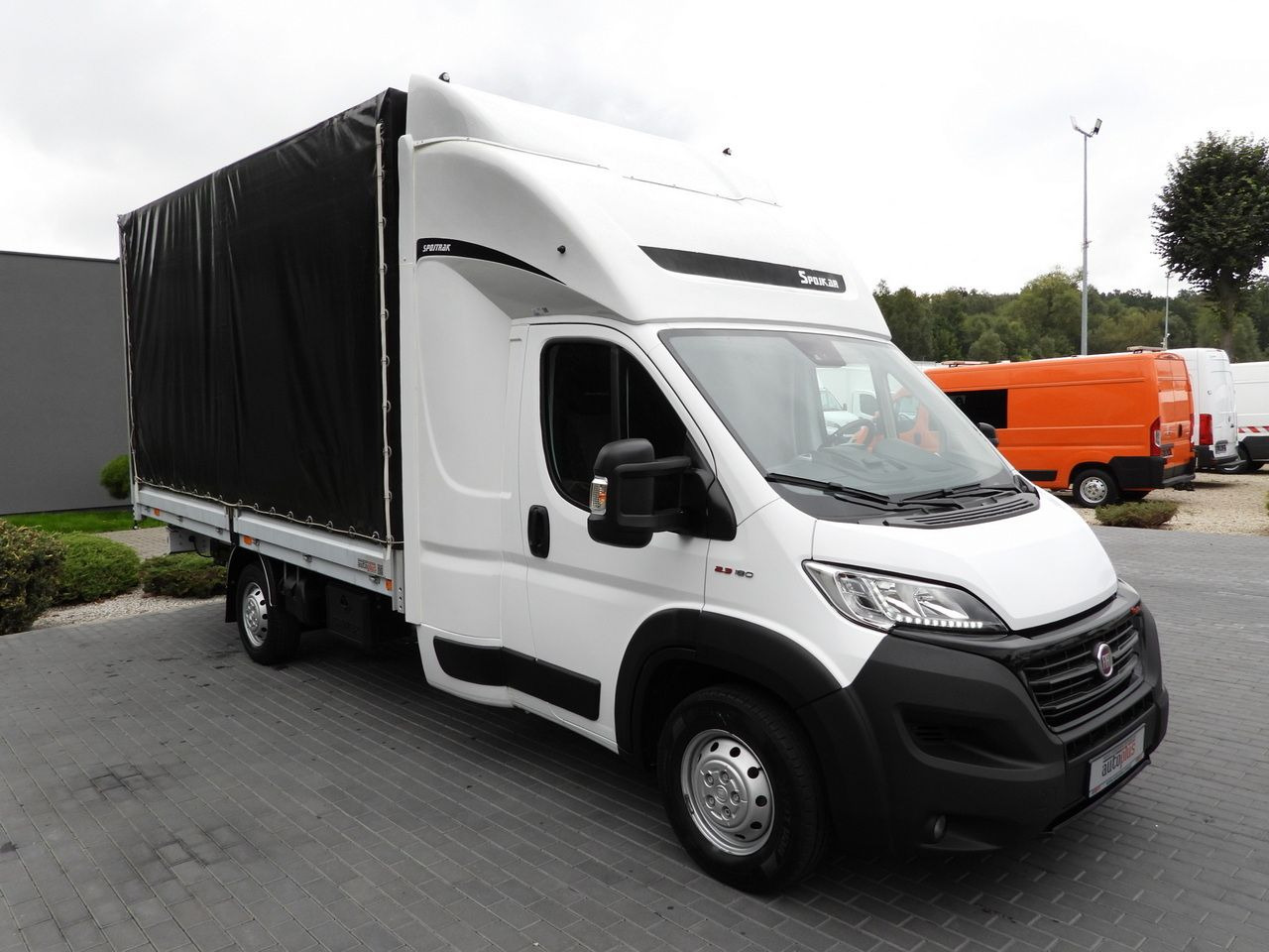 FIAT DUCATO TARPAULIN 9 PALLETS CRUISE CONTROL LED LIGHTS PNEUMATICS AIR CONDITIONING 180HP - Huifzeil bedrijfswagen: afbeelding 4 FIAT DUCATO TARPAULIN 9 PALLETS CRUISE CONTROL LED LIGHTS PNEUMATICS AIR CONDITIONING 180HP - Huifzeil bedrijfswagen: afbeelding 4