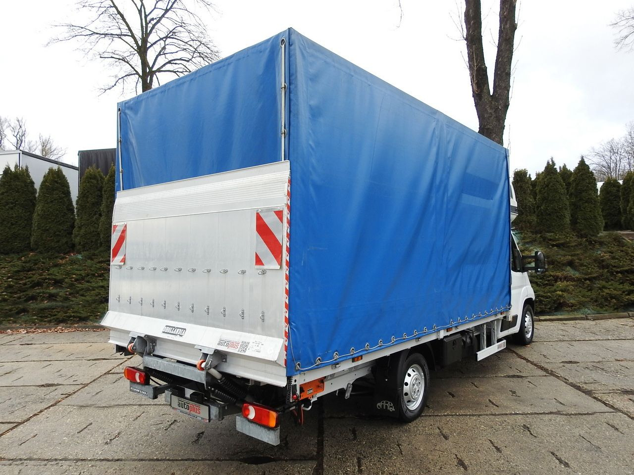 FIAT DUCATO TARPAULIN LIFT 9 PALLETS WEBASTO CRUISE CONTROL A/C LED LAMP 180HP - Huifzeil bedrijfswagen: afbeelding 3 FIAT DUCATO TARPAULIN LIFT 9 PALLETS WEBASTO CRUISE CONTROL A/C LED LAMP 180HP - Huifzeil bedrijfswagen: afbeelding 3