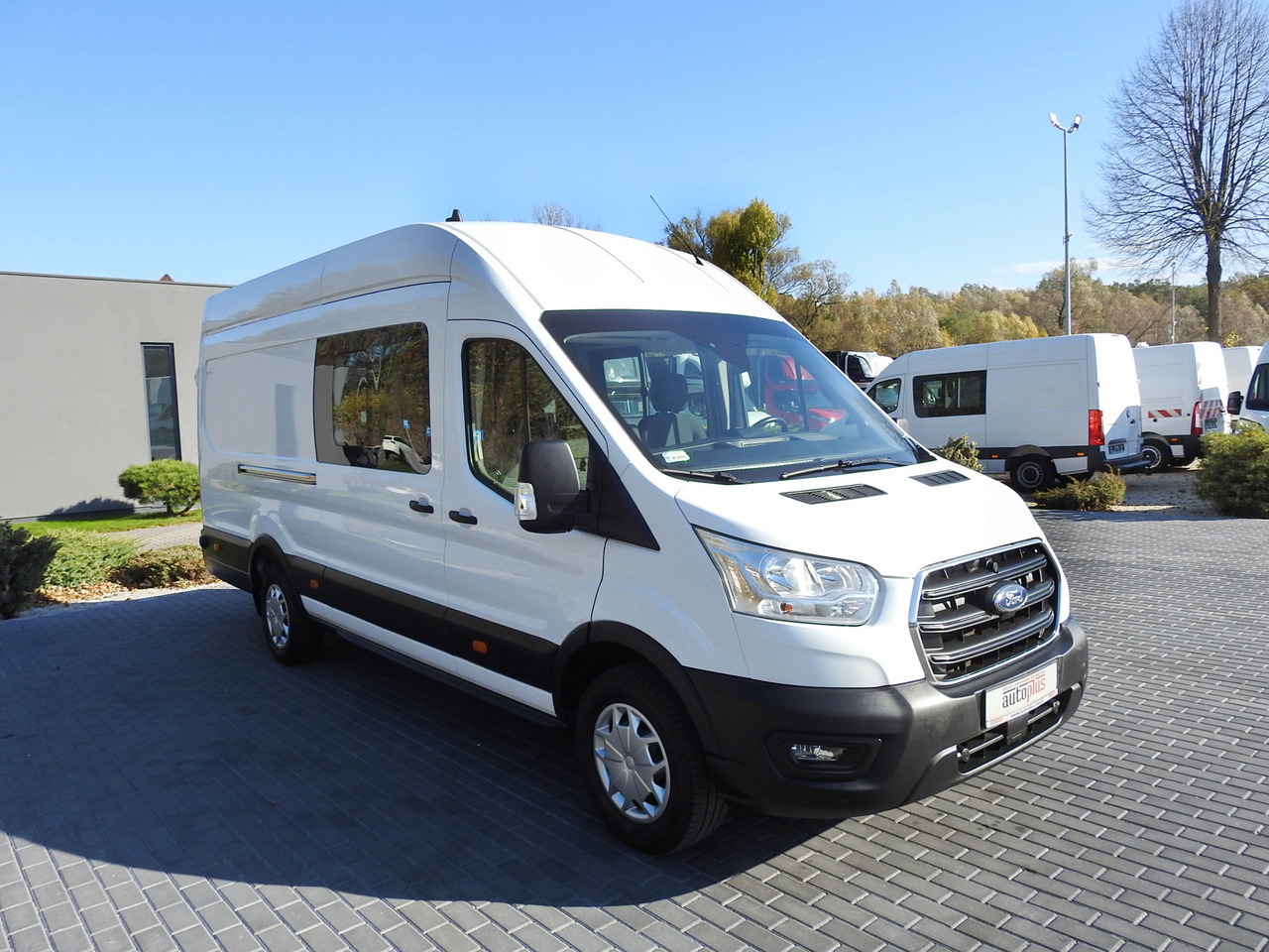 FORD TRANSIT BOX DELIVERY VAN 6 SEATS CRUISE CONTROL AIR CONDITIONING LED LIGHTS 130HP - Gesloten bestelwagen: afbeelding 4 FORD TRANSIT BOX DELIVERY VAN 6 SEATS CRUISE CONTROL AIR CONDITIONING LED LIGHTS 130HP - Gesloten bestelwagen: afbeelding 4