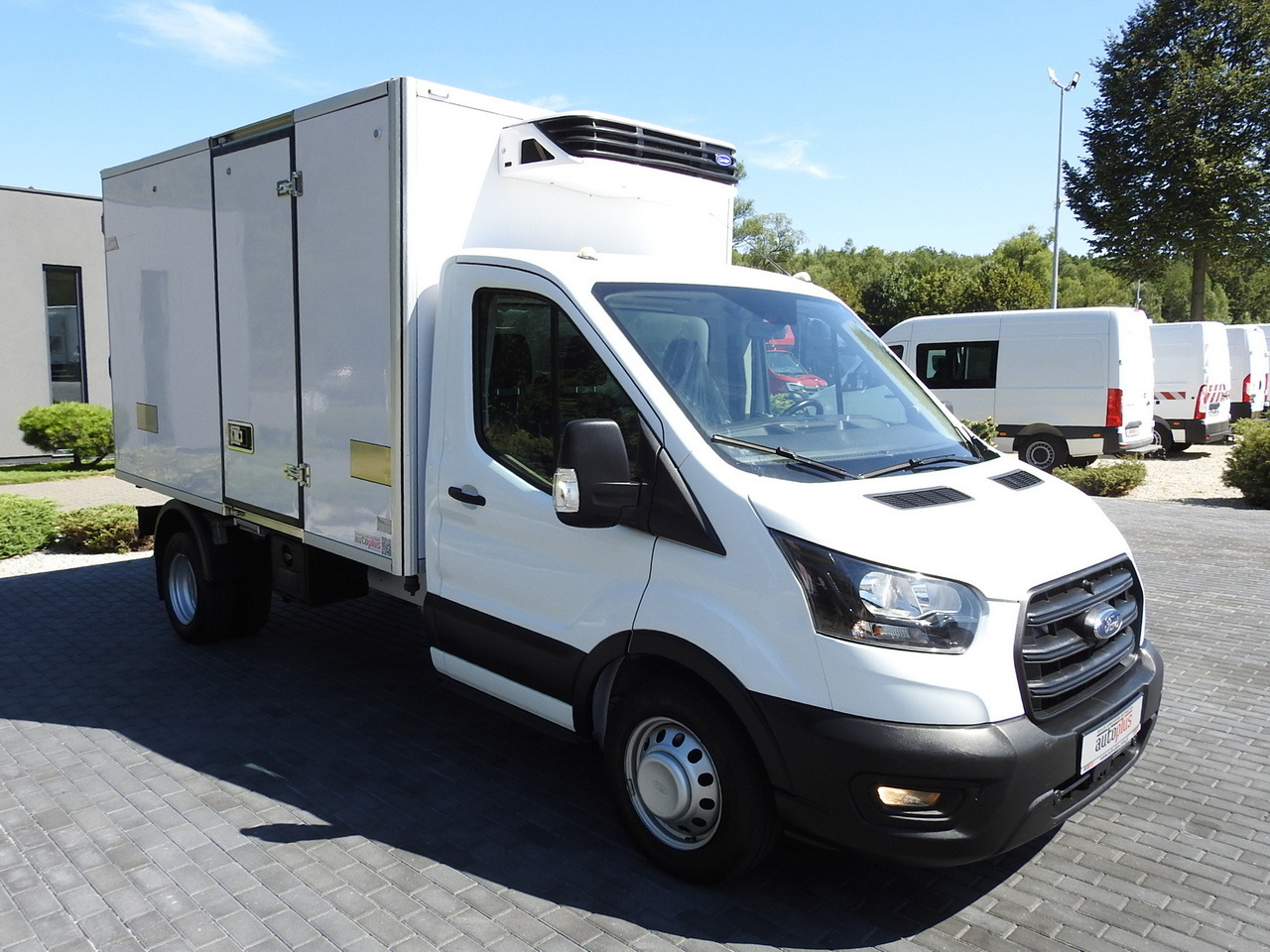 FORD TRANSIT REGRIGERATOR BOX 0*C POWER SUPPLY 230V CRUISE CONTROL AIR CONDITIONING TWIN WHEELS 170HP - Koelwagen: afbeelding 4 FORD TRANSIT REGRIGERATOR BOX 0*C POWER SUPPLY 230V CRUISE CONTROL AIR CONDITIONING TWIN WHEELS 170HP - Koelwagen: afbeelding 4