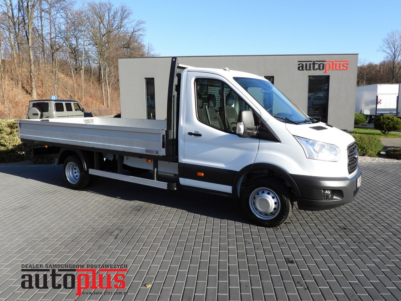 FORD TRANSIT STAKE BODY 8 PALLETS TWIN WHEELS AIR CONDITIONING 155HP - Bestelwagen met open laadbak: afbeelding 1 FORD TRANSIT STAKE BODY 8 PALLETS TWIN WHEELS AIR CONDITIONING 155HP - Bestelwagen met open laadbak: afbeelding 1