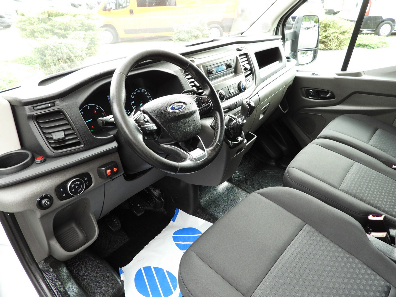 FORD TRANSIT TARPAULIN 8 PALLETS CRUISE CONTROL LED LIGHTS TWIN WHEELS AIR CONDITIONING 130HP - Huifzeil bedrijfswagen: afbeelding 2 FORD TRANSIT TARPAULIN 8 PALLETS CRUISE CONTROL LED LIGHTS TWIN WHEELS AIR CONDITIONING 130HP - Huifzeil bedrijfswagen: afbeelding 2