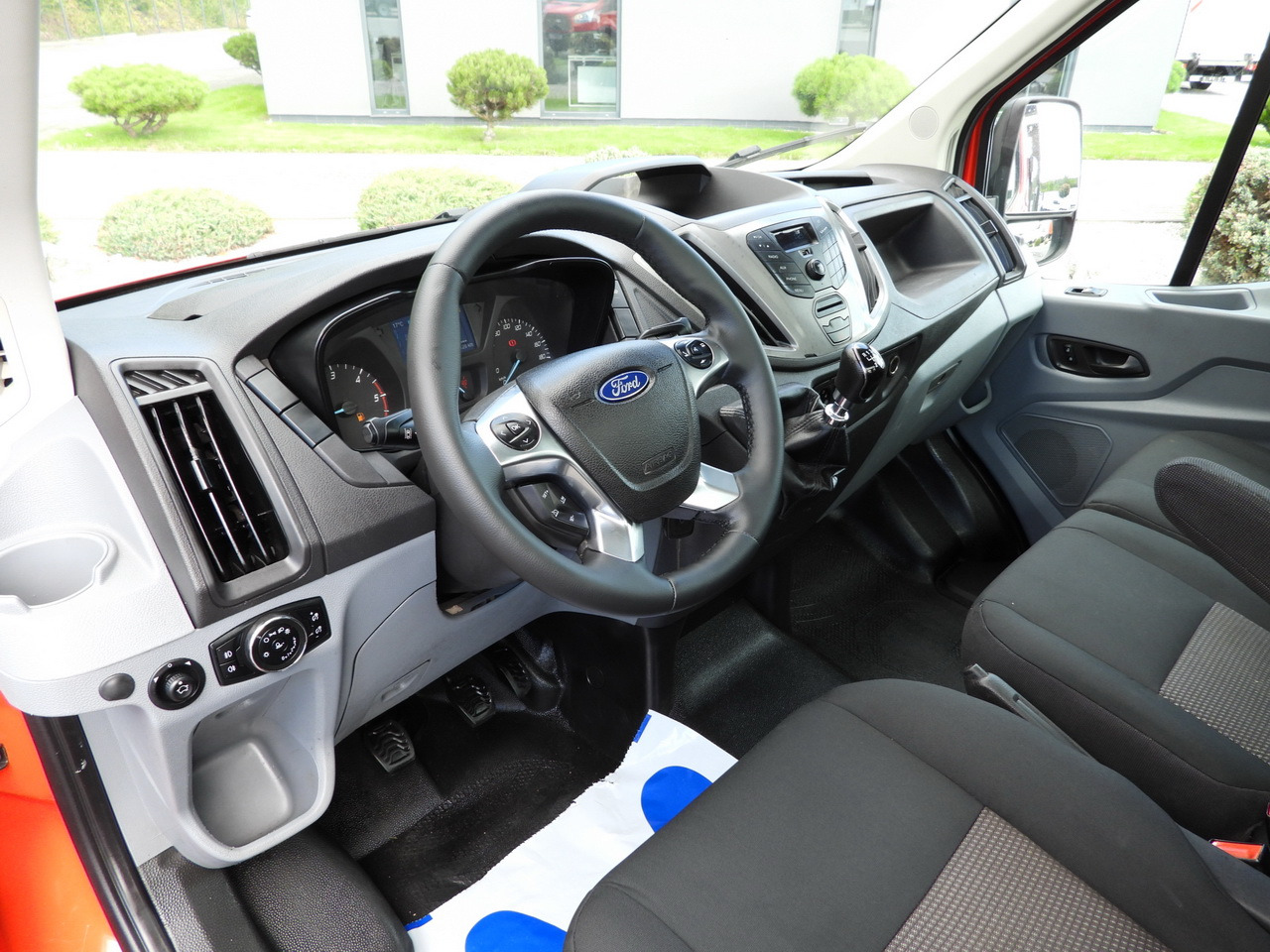 FORD TRANSIT TIPPER CRUISE CONTROL LED LIGHTS TWIN WHEELS AIR CONDITIONING 170HP - Kipper bestelwagen: afbeelding 2 FORD TRANSIT TIPPER CRUISE CONTROL LED LIGHTS TWIN WHEELS AIR CONDITIONING 170HP - Kipper bestelwagen: afbeelding 2