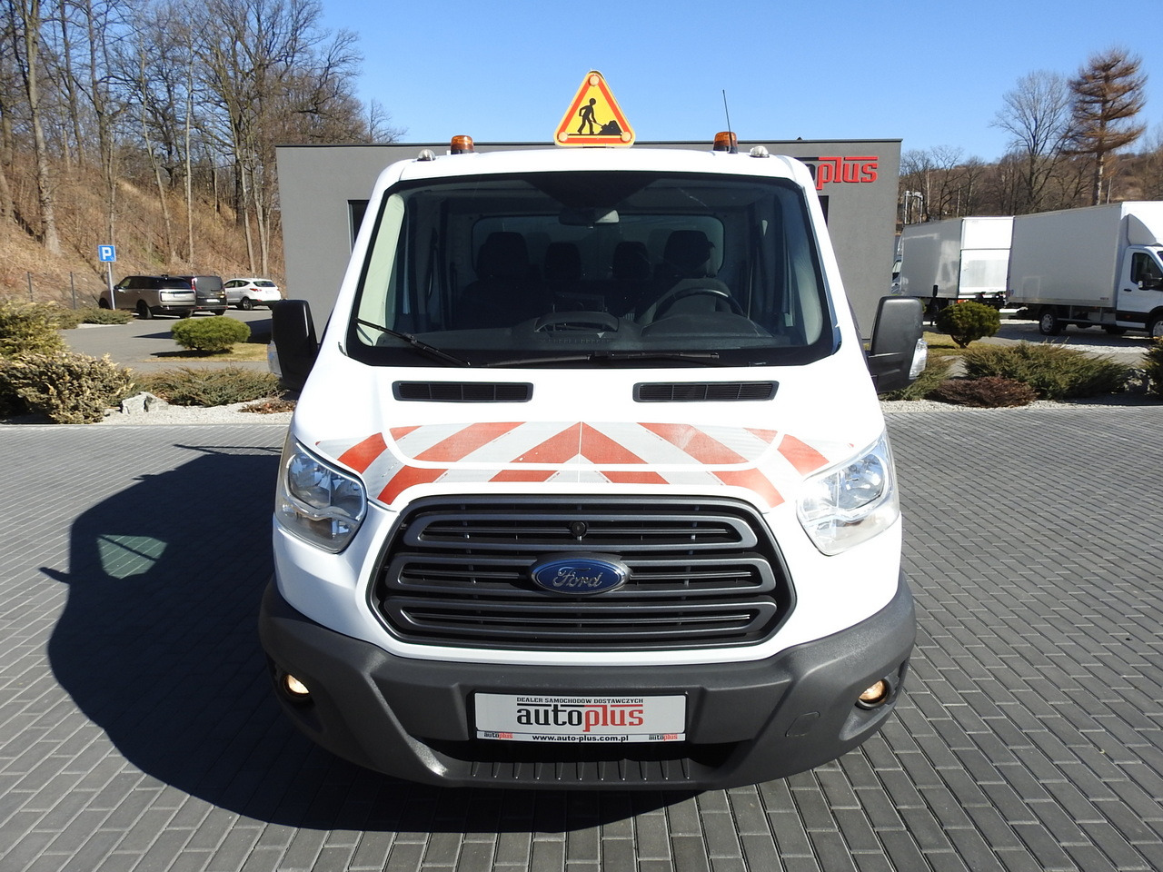 FORD TRANSIT TIPPER DOUBLE CABIN DOKA 6 SEATS CRUISE CONTROL AIR CONDITIONING 130HP - Kipper bestelwagen: afbeelding 5 FORD TRANSIT TIPPER DOUBLE CABIN DOKA 6 SEATS CRUISE CONTROL AIR CONDITIONING 130HP - Kipper bestelwagen: afbeelding 5