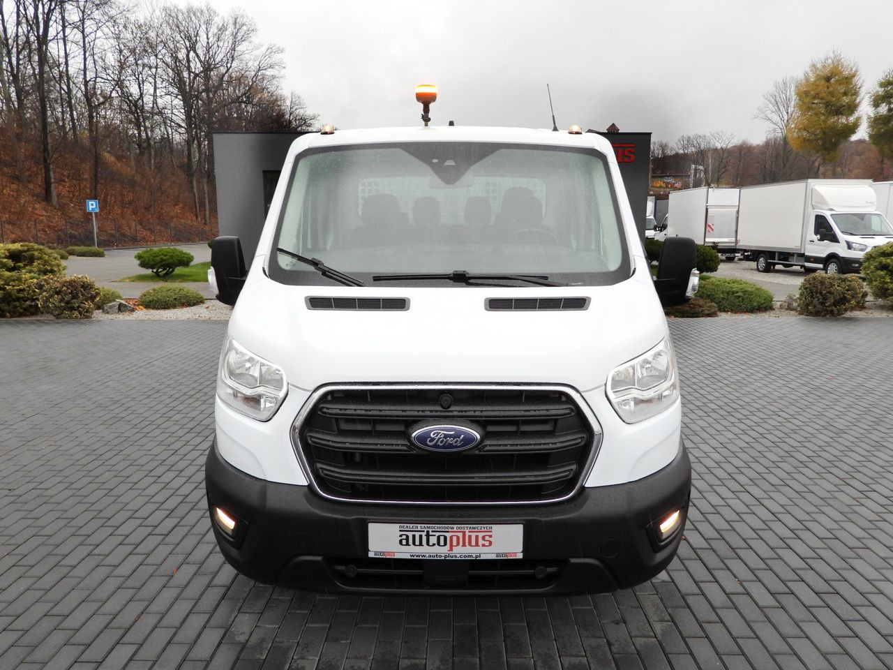 FORD TRANSIT TIPPER DOUBLE CABIN DOKA 6 SEATS CRUISE CONTROL LED LIGHTS TWIN WHEELS AIR CONDITIONING 170HP - Kipper bestelwagen: afbeelding 5 FORD TRANSIT TIPPER DOUBLE CABIN DOKA 6 SEATS CRUISE CONTROL LED LIGHTS TWIN WHEELS AIR CONDITIONING 170HP - Kipper bestelwagen: afbeelding 5