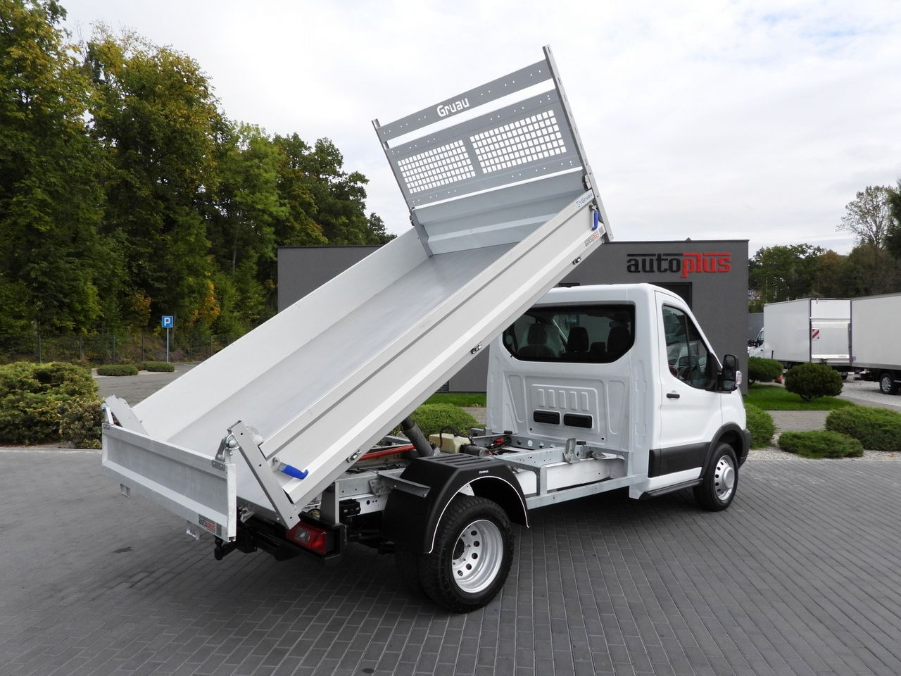 FORD TRANSIT TIPPER TWIN WHEELS 155HP - Kipper bestelwagen: afbeelding 3 FORD TRANSIT TIPPER TWIN WHEELS 155HP - Kipper bestelwagen: afbeelding 3