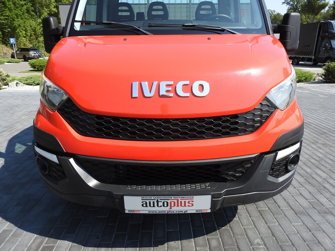 Leasing IVECO DAILY 35C13 TIPPER CRUISE CONTROL AIR CONDITIONING TWIN WHEELS 130HP IVECO DAILY 35C13 TIPPER CRUISE CONTROL AIR CONDITIONING TWIN WHEELS 130HP: afbeelding 14 Leasing IVECO DAILY 35C13 TIPPER CRUISE CONTROL AIR CONDITIONING TWIN WHEELS 130HP IVECO DAILY 35C13 TIPPER CRUISE CONTROL AIR CONDITIONING TWIN WHEELS 130HP: afbeelding 14