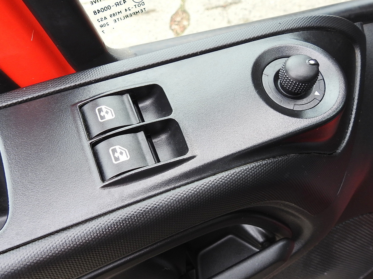 Leasing IVECO DAILY 35C13 TIPPER CRUISE CONTROL AIR CONDITIONING TWIN WHEELS 130HP IVECO DAILY 35C13 TIPPER CRUISE CONTROL AIR CONDITIONING TWIN WHEELS 130HP: afbeelding 29 Leasing IVECO DAILY 35C13 TIPPER CRUISE CONTROL AIR CONDITIONING TWIN WHEELS 130HP IVECO DAILY 35C13 TIPPER CRUISE CONTROL AIR CONDITIONING TWIN WHEELS 130HP: afbeelding 29