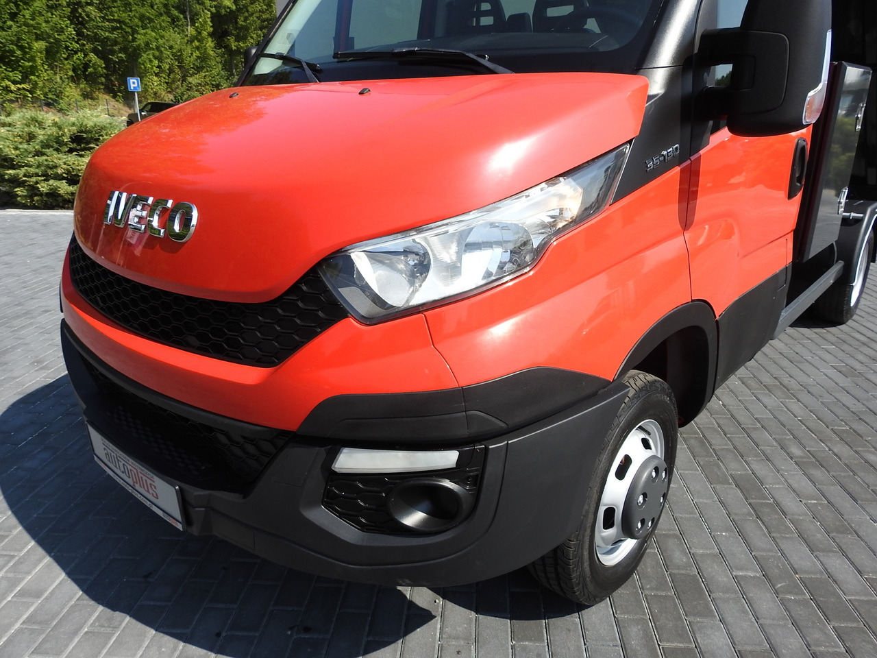 Leasing IVECO DAILY 35C13 TIPPER CRUISE CONTROL AIR CONDITIONING TWIN WHEELS 130HP IVECO DAILY 35C13 TIPPER CRUISE CONTROL AIR CONDITIONING TWIN WHEELS 130HP: afbeelding 20 Leasing IVECO DAILY 35C13 TIPPER CRUISE CONTROL AIR CONDITIONING TWIN WHEELS 130HP IVECO DAILY 35C13 TIPPER CRUISE CONTROL AIR CONDITIONING TWIN WHEELS 130HP: afbeelding 20