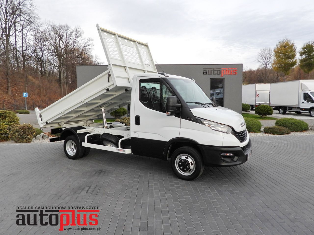 IVECO DAILY 35C14 TIPPER CRUISE CONTROL TWIN WHEELS AIR CONDITIONING 140HP - Kipper bestelwagen: afbeelding 1 IVECO DAILY 35C14 TIPPER CRUISE CONTROL TWIN WHEELS AIR CONDITIONING 140HP - Kipper bestelwagen: afbeelding 1