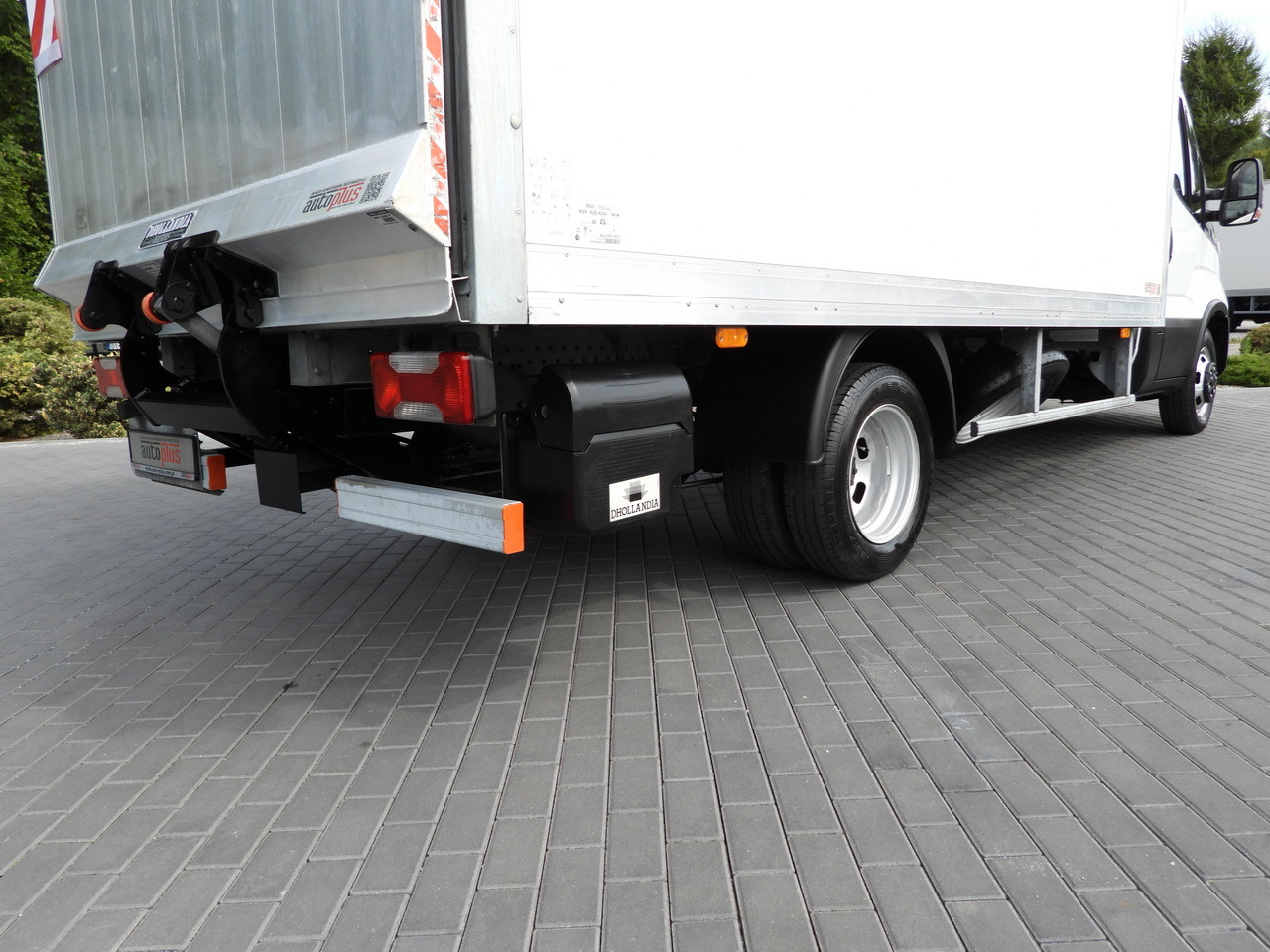 Leasing IVECO DAILY 35C16 BOX LIFT 8 PALLETS CRUISE CONTROL AUTOMATIC TRANSMISSION HI-MATIC TWIN WHEELS AIR CONDITIONING  160HP IVECO DAILY 35C16 BOX LIFT 8 PALLETS CRUISE CONTROL AUTOMATIC TRANSMISSION HI-MATIC TWIN WHEELS AIR CONDITIONING  160HP: afbeelding 23