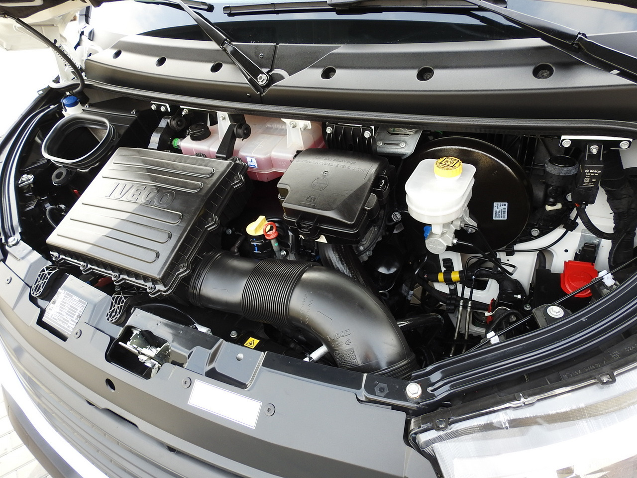 Bestelwagen gesloten laadbak IVECO DAILY 35C16 BOX LIFT 8 PALLETS CRUISE CONTROL TWIN WHEELS AIR CONDITIONING 160HP: afbeelding 24 Bestelwagen gesloten laadbak IVECO DAILY 35C16 BOX LIFT 8 PALLETS CRUISE CONTROL TWIN WHEELS AIR CONDITIONING 160HP: afbeelding 24