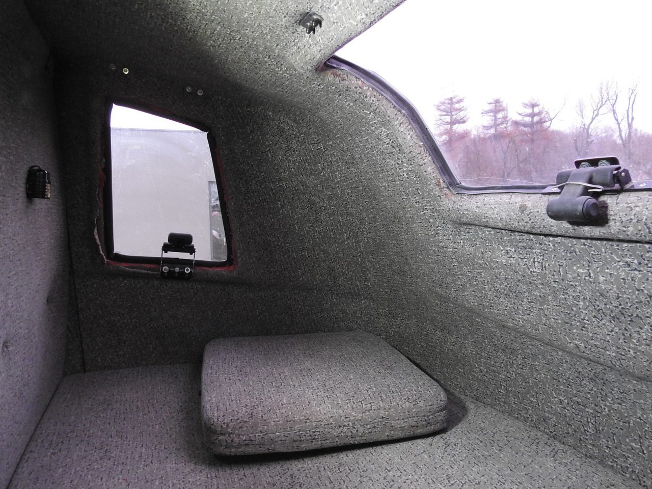 Bestelwagen gesloten laadbak IVECO DAILY 35C16 BOX LIFT 8 PALLETS CRUISE CONTROL TWIN WHEELS AIR CONDITIONING 160HP: afbeelding 39 Bestelwagen gesloten laadbak IVECO DAILY 35C16 BOX LIFT 8 PALLETS CRUISE CONTROL TWIN WHEELS AIR CONDITIONING 160HP: afbeelding 39