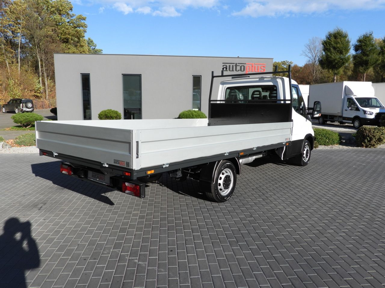 IVECO DAILY 35S14 STAKE BODY 8 PALLETS CRUISE CONTROL AIR CONDITIONING  140HP - Bestelwagen met open laadbak: afbeelding 3 IVECO DAILY 35S14 STAKE BODY 8 PALLETS CRUISE CONTROL AIR CONDITIONING  140HP - Bestelwagen met open laadbak: afbeelding 3