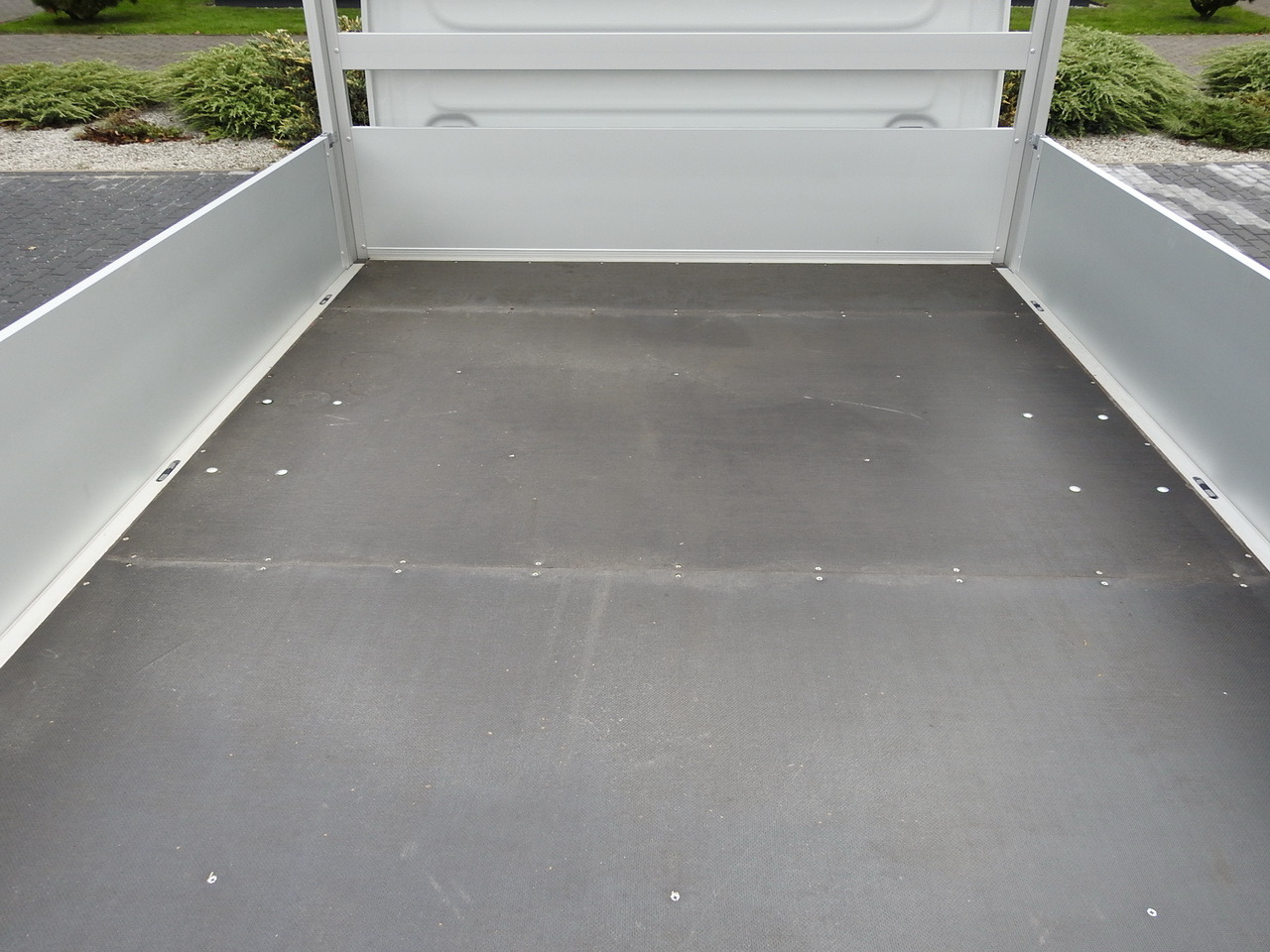 Leasing IVECO DAILY 35S15 STAKE BODY DOUBLE CABIN DOKA 7 SEATS AIR CONDITIONING 150HP IVECO DAILY 35S15 STAKE BODY DOUBLE CABIN DOKA 7 SEATS AIR CONDITIONING 150HP: afbeelding 11 Leasing IVECO DAILY 35S15 STAKE BODY DOUBLE CABIN DOKA 7 SEATS AIR CONDITIONING 150HP IVECO DAILY 35S15 STAKE BODY DOUBLE CABIN DOKA 7 SEATS AIR CONDITIONING 150HP: afbeelding 11